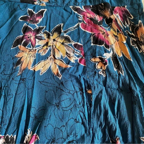Blue/Turquoise floral summer dress with asymmetrical hemline, size small - Picture 8 of 10